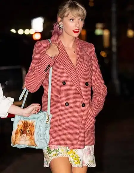 Taylor-Swift-Pink-Houndstooth-Coat