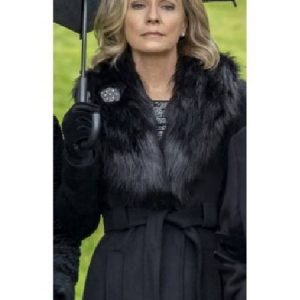 Arrow S08 Susanna Thompson Black Coat